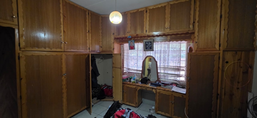 5 Bedroom Property for Sale in Elandia North West